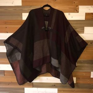 Steve Madden Poncho